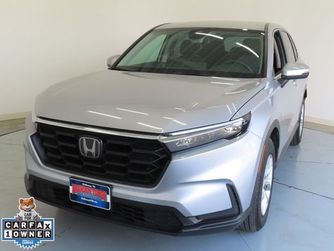 Used 2025 Honda CR-V LX image 9