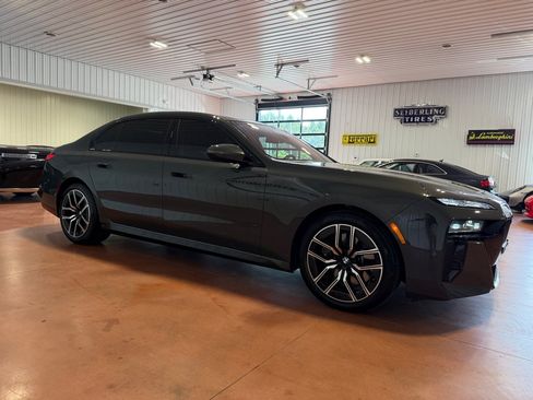 Used 2023 BMW 760i xDrive AWD/4WD image 9
