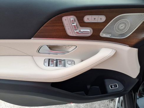 Certified 2023 Mercedes-Benz GLS 450 4MATIC image 15