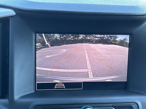 Used 2024 GMC Terrain SLE FWD image 38