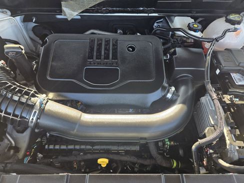 Used 2025 Chevrolet Blazer LT image 31