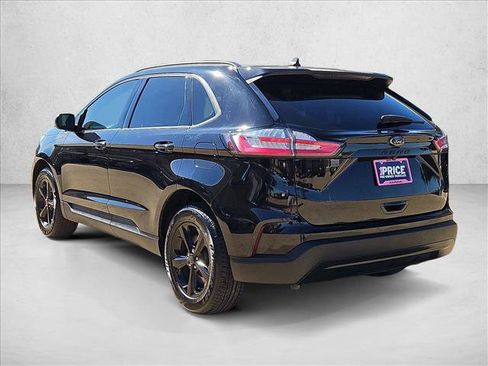 Used 2022 Ford Edge SE image 8