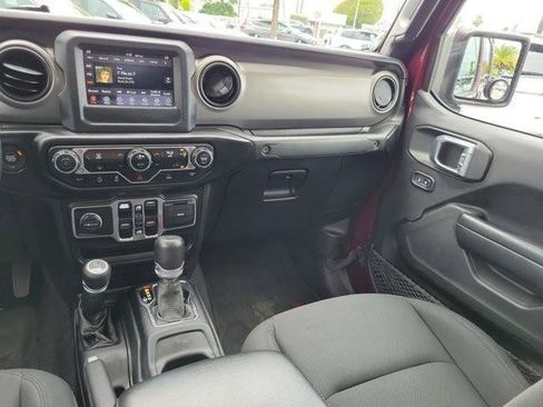 Used 2021 Jeep Gladiator Sport AWD/4WD image 15