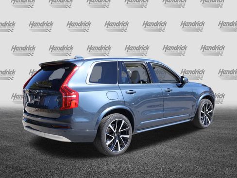 Used 2022 Volvo XC90 T6 Momentum w/ Advanced Package image 9