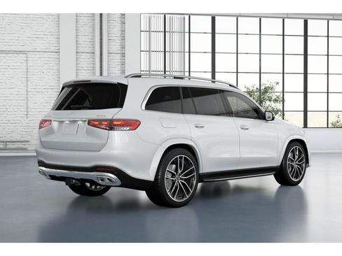 New 2026 Mercedes-Benz GLS 580 4MATIC image 21