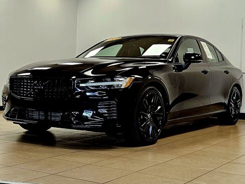 Used 2023 Volvo S60 T8 Plus w/ Climate Package AWD/4WD image 3