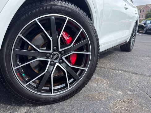 Certified 2023 Audi SQ5 Prestige AWD/4WD image 2