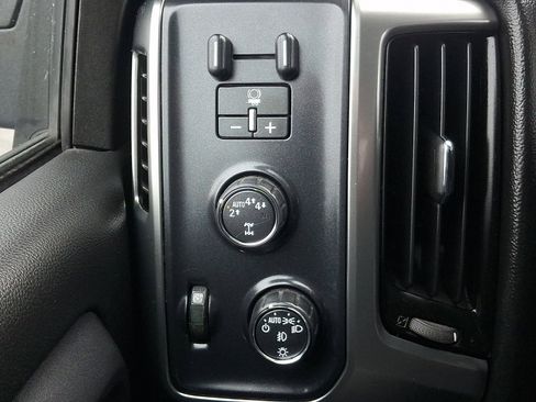 Used 2017 Chevrolet Silverado 1500 LT image 26