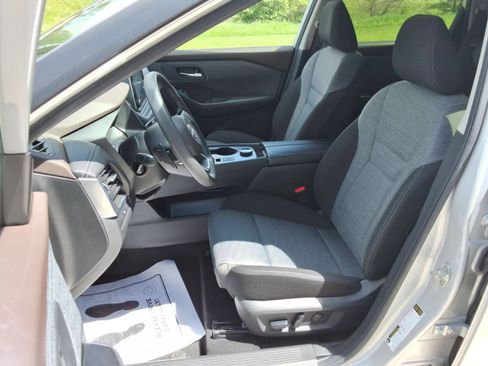 Used 2023 Nissan Rogue SV AWD/4WD image 27