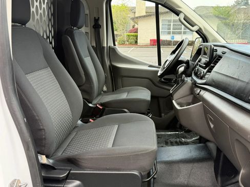 Used 2022 Ford Transit 250 Low Roof RWD image 15