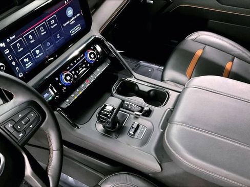 Used 2024 GMC Sierra 1500 AT4 w/ AT4 Preferred Package image 15