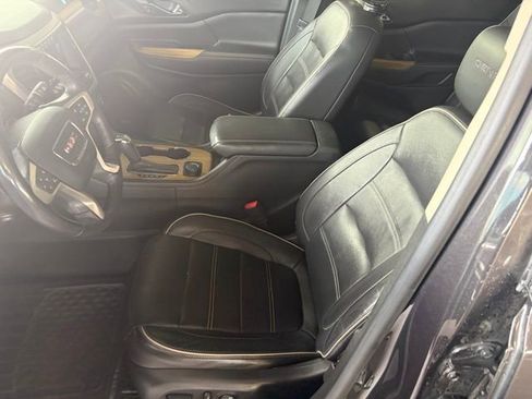 Used 2017 GMC Acadia Denali w/ Technology Package image 13