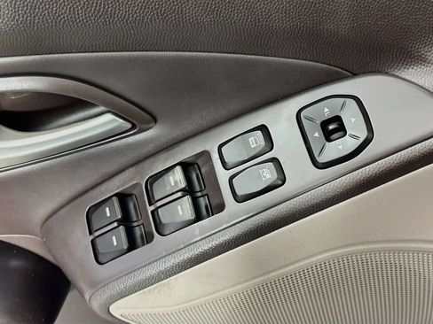 Used 2010 Hyundai Tucson Limited w/ Premium Pkg 4 AWD/4WD image 19