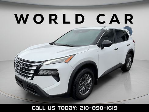 Used 2025 Nissan Rogue S FWD image 7