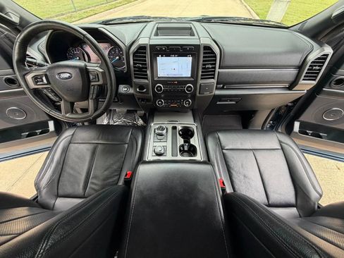 Used 2019 Ford Expedition Max XLT w/ Equipment Group 202A AWD/4WD image 33