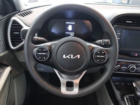 Used 2025 Kia Soul LX FWD image 23