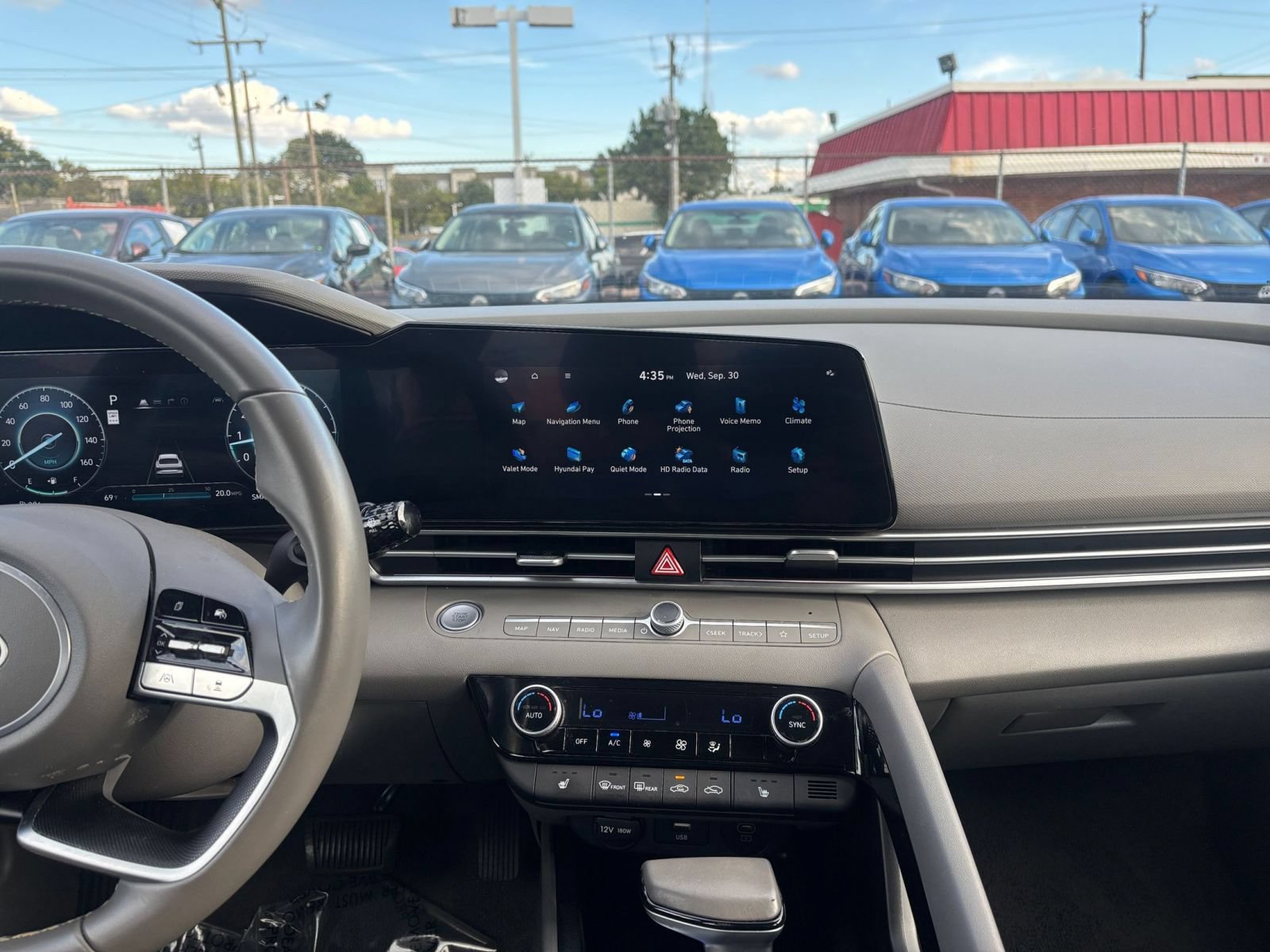 Used 2025 Hyundai Elantra SEL FWD image 16