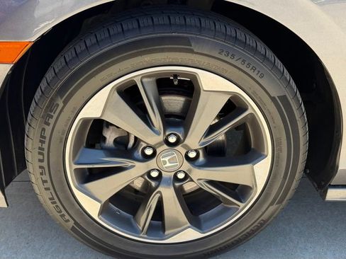 Used 2023 Honda Odyssey Elite image 10