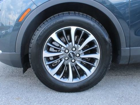Used 2023 Lincoln Nautilus AWD w/ Premium Package image 34