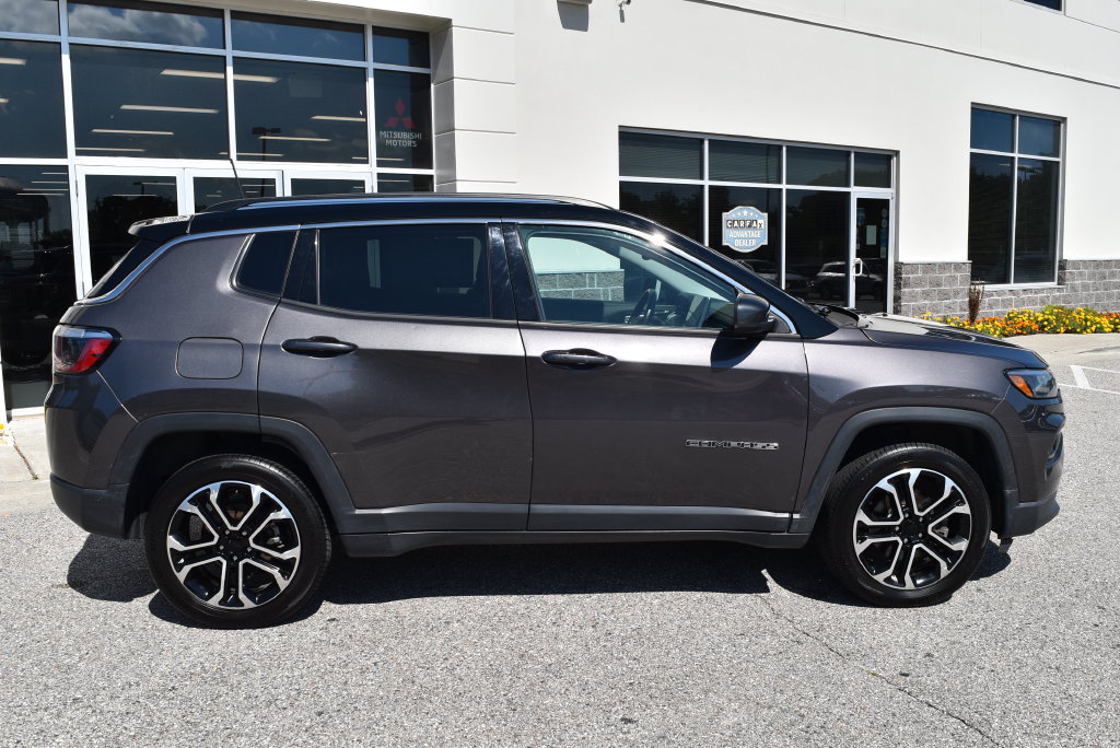 Used 2022 Jeep Compass Limited AWD/4WD image 2