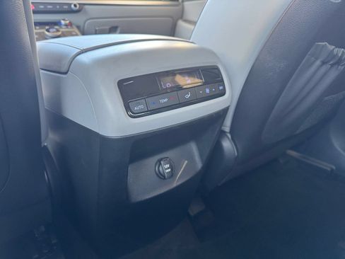 Used 2025 Hyundai Palisade SEL FWD image 25