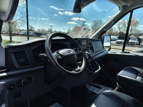 Used 2023 Ford Transit 250 Medium Roof AWD image 20