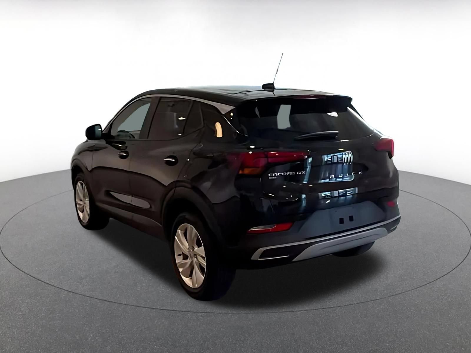 Used 2025 Buick Encore GX Preferred AWD/4WD image 13