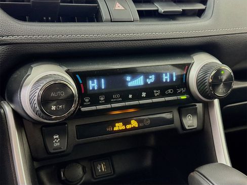 Used 2023 Toyota RAV4 XLE w/ Convenience Package image 13