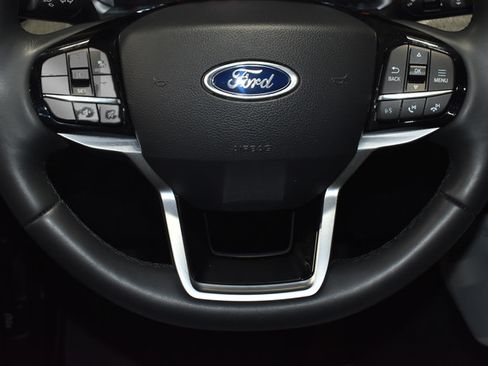 Used 2026 Ford Explorer Platinum w/ LUX Leather Package AWD/4WD image 21