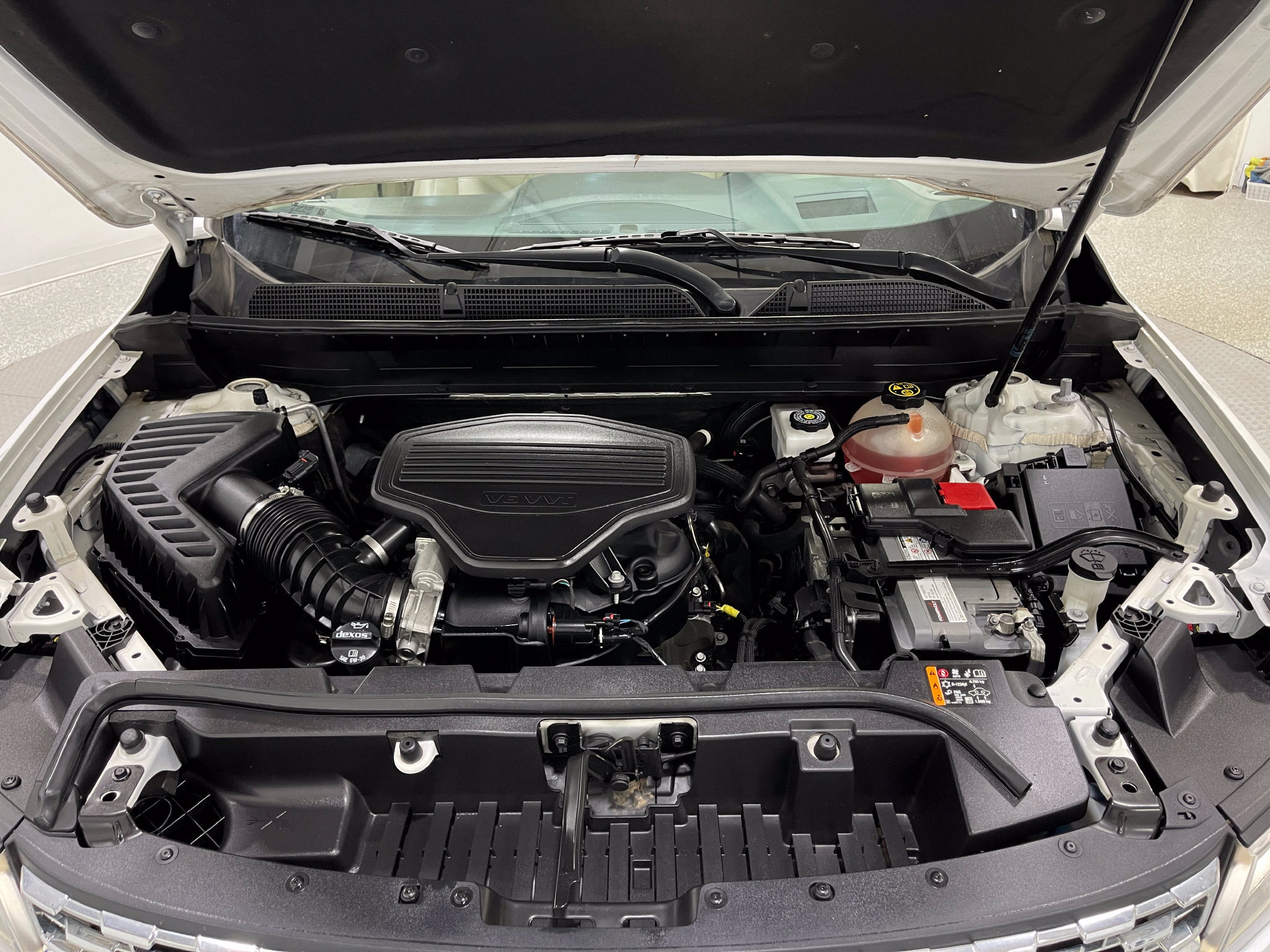 Used 2021 GMC Acadia Denali w/ Denali Technology Package FWD image 25