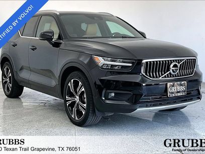 Used 2022 Volvo XC40 T5 Inscription w/ Advanced Package