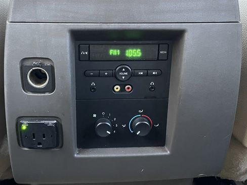 Used 2012 Ford Expedition EL XLT image 27