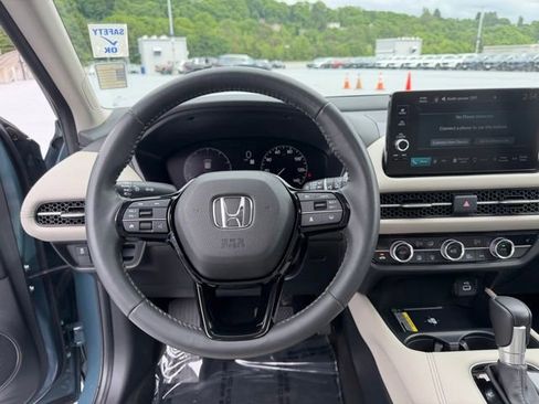 Used 2023 Honda HR-V EX-L image 18