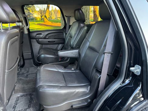 Used 2013 GMC Yukon Denali image 9