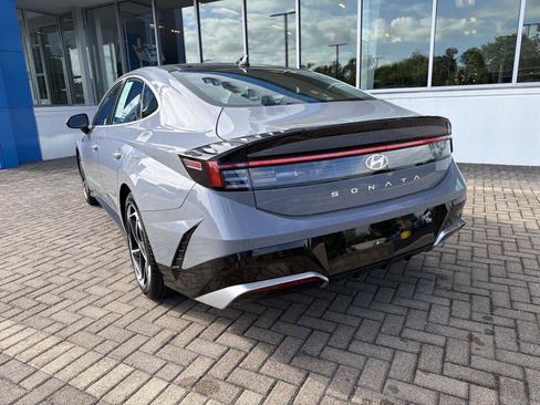 Used 2025 Hyundai Sonata SEL FWD image 3