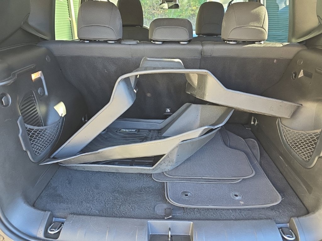 Used 2018 Jeep Renegade Latitude AWD/4WD image 16
