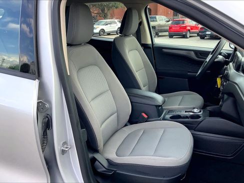 Used 2020 Ford Escape S image 8