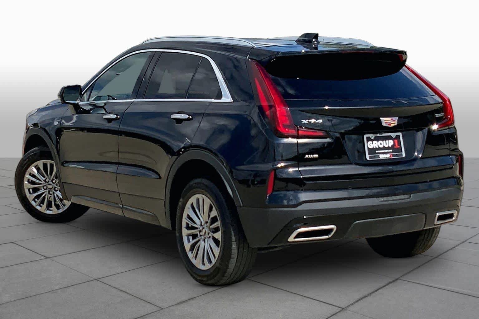 Used 2025 Cadillac XT4 Premium Luxury AWD/4WD image 12