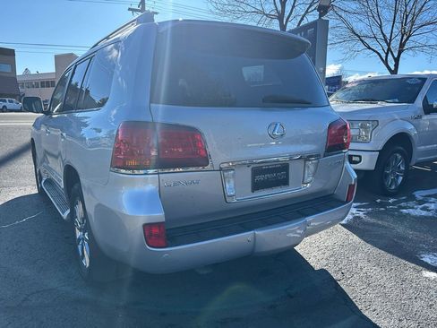 Used 2010 Lexus LX 570 4WD image 4