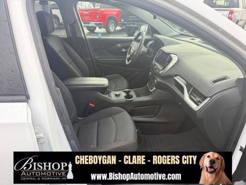 Used 2022 GMC Terrain SLE image 26