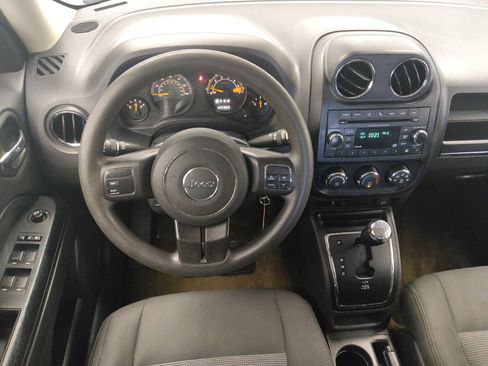 Used 2017 Jeep Patriot Sport w/ Power Value Group FWD image 22