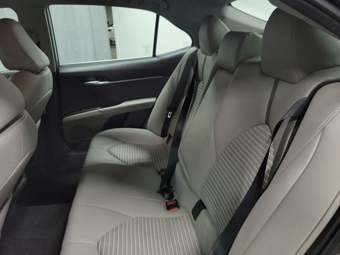 Used 2023 Toyota Camry SE image 20