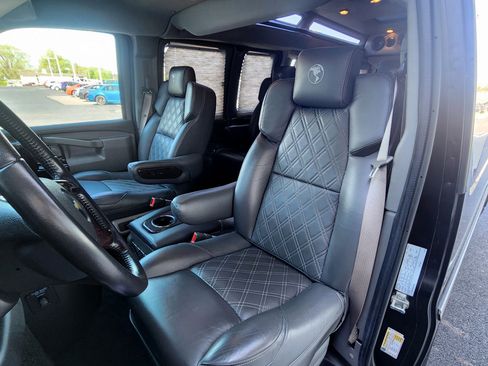 Used 2021 Chevrolet Express 3500 LS w/ Chrome Appearance Package RWD image 43