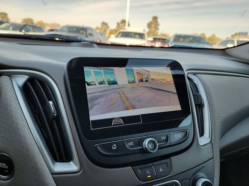 Used 2024 Chevrolet Malibu LT image 18