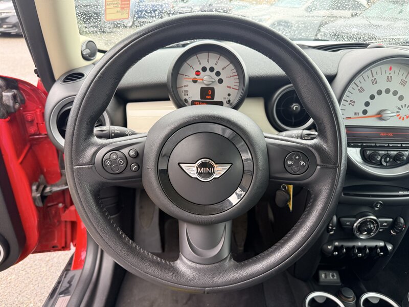 Used 2013 MINI Cooper Hardtop FWD image 12