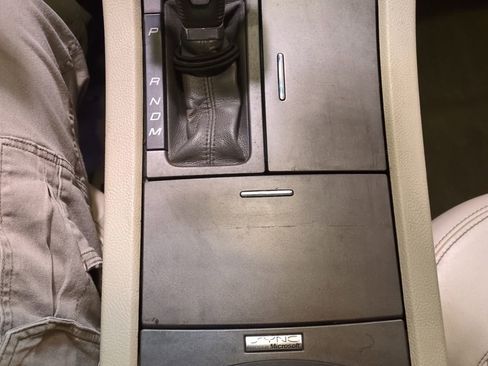 Used 2010 Ford Taurus SEL image 20