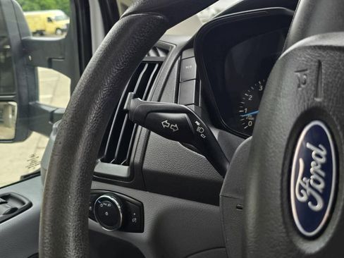 Used 2019 Ford Transit 250 138 image 36