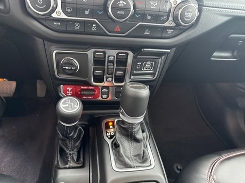 New 2025 Jeep Gladiator Rubicon w/ Convenience Group image 21