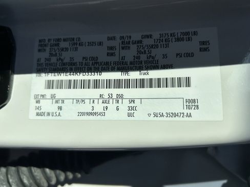 Used 2019 Ford F150 Platinum w/ Equipment Group 701A Luxury image 24