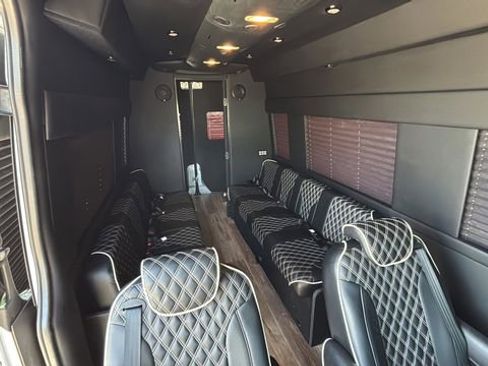 Used 2021 Mercedes-Benz Sprinter 2500 image 47